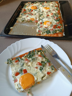 Spenótos fetás pizza recept fotója