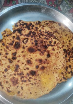 आलू के पराठे (Aloo ke parathe recipe in hindi) रेसिपी मुख्य फोटो