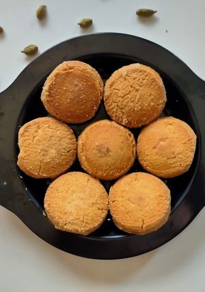 કૂકીઝ(Cookies recipe in Gujarati) રેસીપી મુખ્ય ફોટો