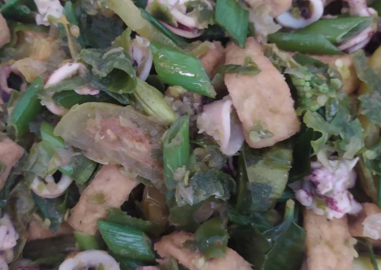 Cara Membuat Cumi pete oseng cabe ijo Anti Gagal