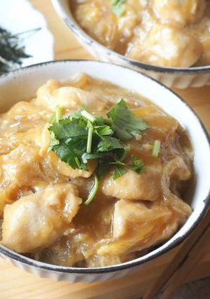 A picture of Easy Fluffy Oyakodon with Just One Egg!.