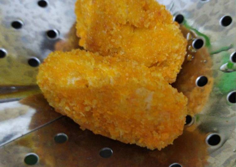Bagaimana Menyiapkan Nugget Ayam Udang Keju Wortel, Sempurna