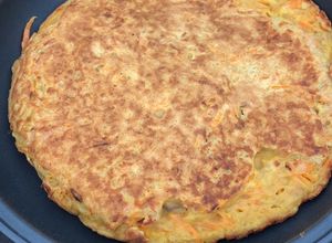 Una foto de Tortilla de atún y zanahoria