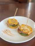Tostones hamburger de pollo