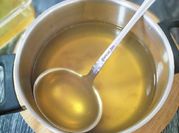 Una foto de fumet caldo de pescado