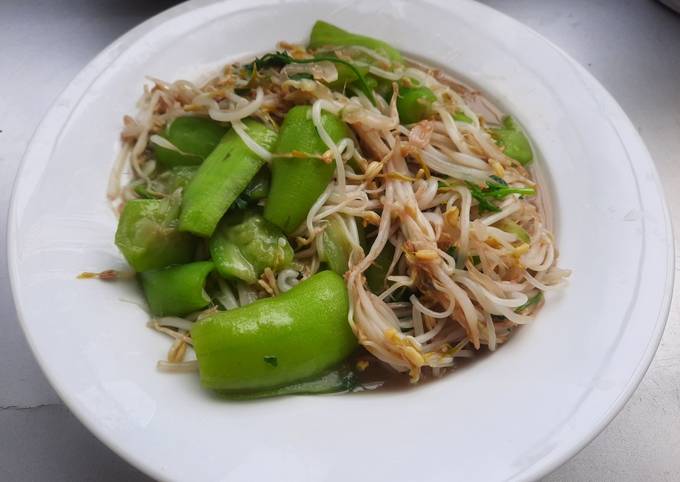 Cách Làm Món Mướp xào giá đỗ của Nguyễn Hồng Vân ( Bếp Mẹ Gạo) - Cookpad