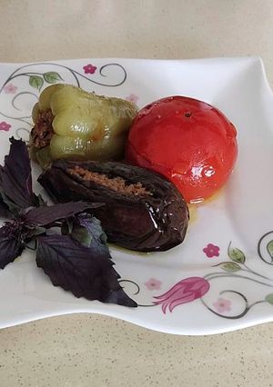 A picture of Three sisters (Azerbaijani Dolma).