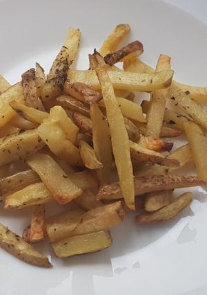 Foto principal de Patatas fritas horneadas (4 ingredientes)