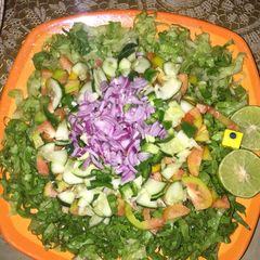 A picture of Traditional salad.