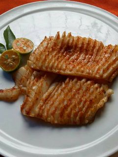 Hình của món Mực áp chảo ngũ vị.
