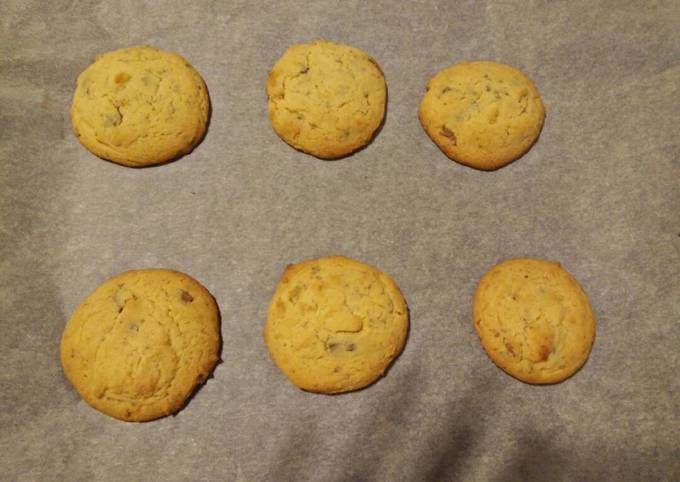 My simple yet scrumptious chocolate chip cookies 🍪