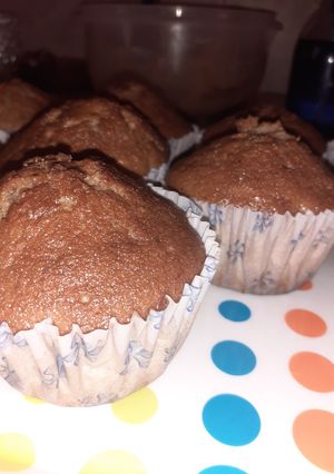 Una foto de Cupcakes o Muffins de chocolate y banana