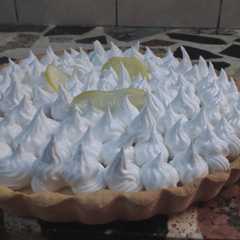A picture of Pie de limón.