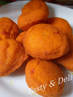 A picture of Fluffy Bean Cake a. K. a Akara Osu.