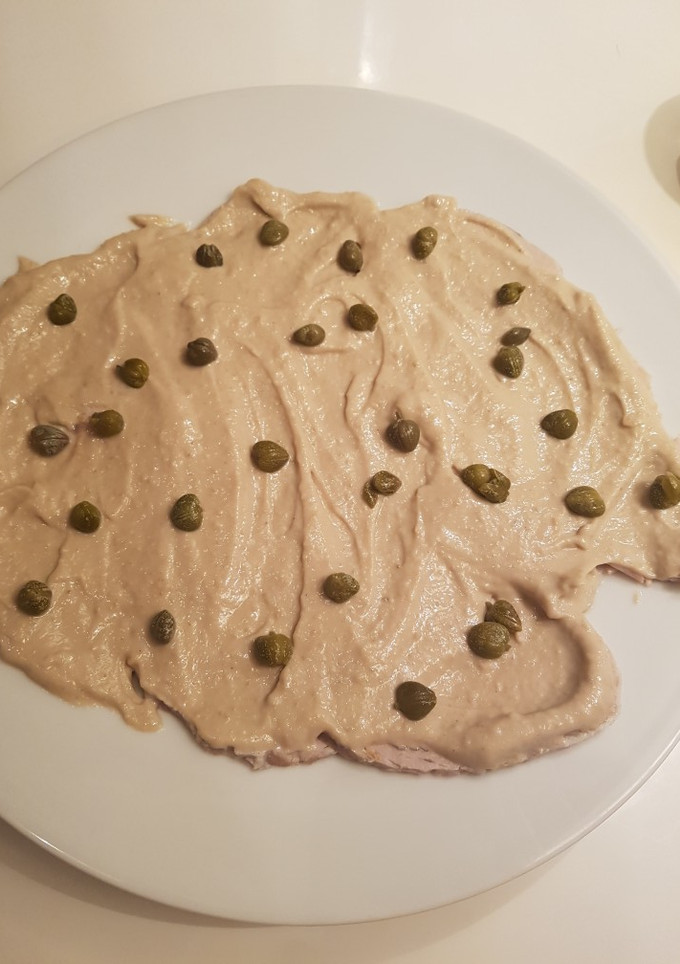 Una foto de Vitello tonnato