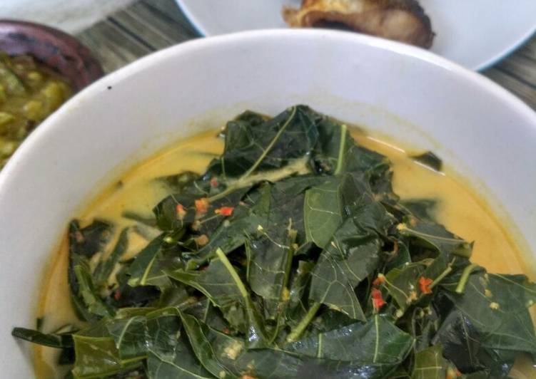 576. Gulai Daun Singkong