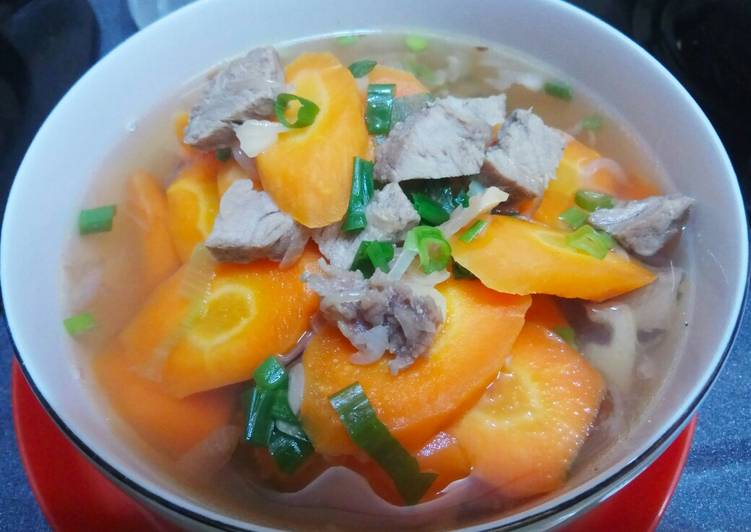 Sop daging + wortel simpel
