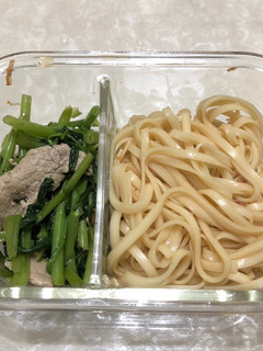 便當-青菜炒梅花肉+拌麵 的食譜成品照片