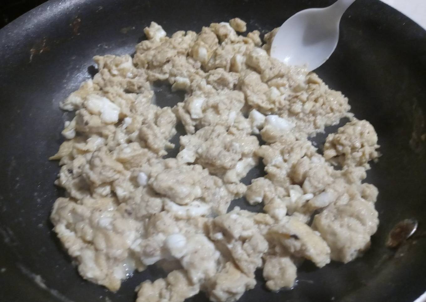 Cinnamon Vanilla Scrambled Eggs
