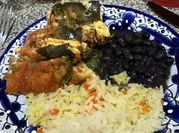 Una foto de chiles rellenos al horno
