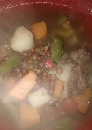 Una foto de Ensopado de verduras con lentejas