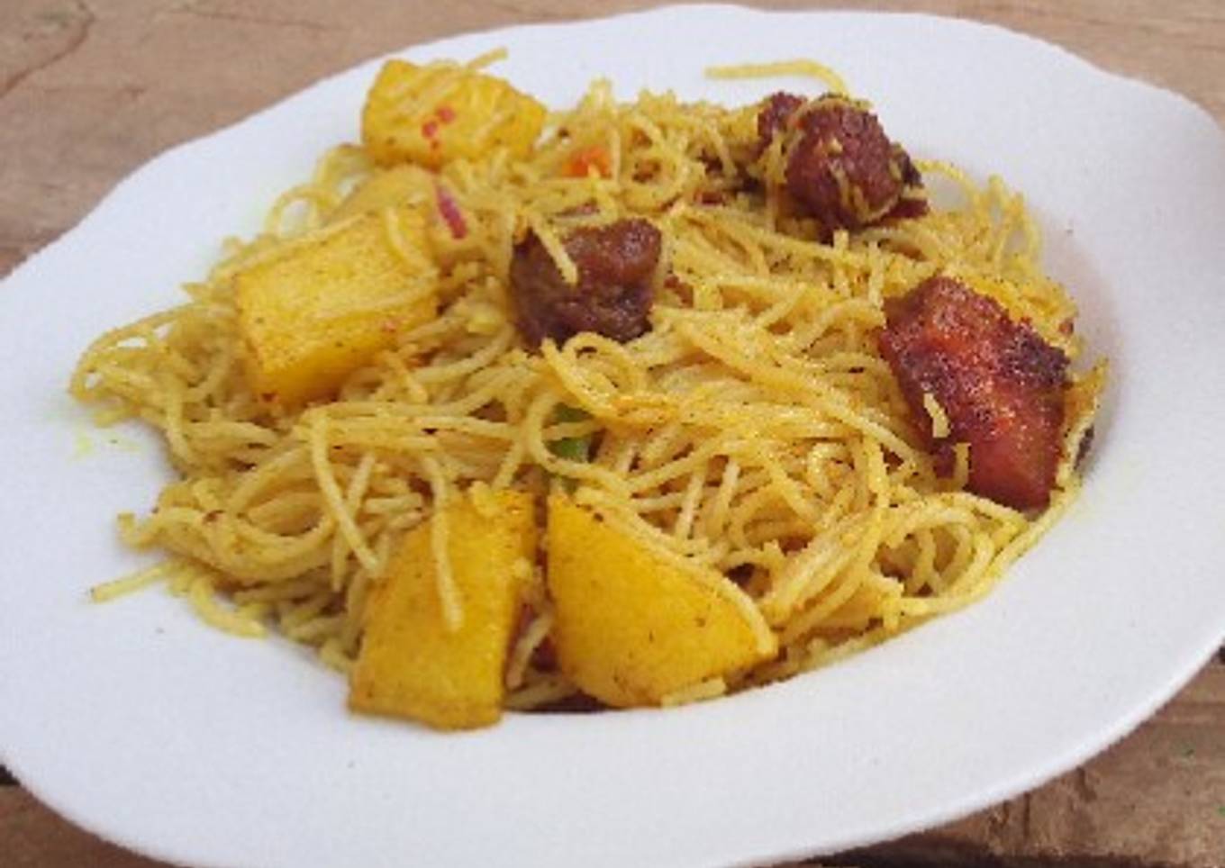 Stir fried spaghetti