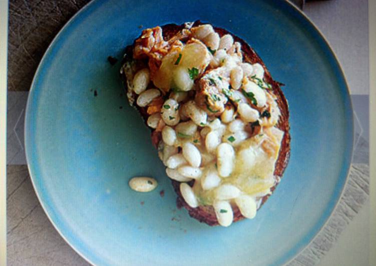 Steps to Prepare Ultimate Tuna and White Bean Crostino