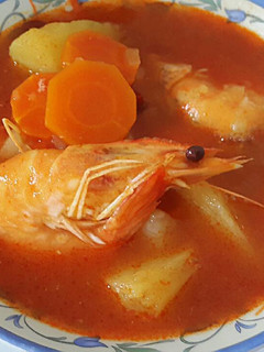 Una foto de Caldo de langostinos -estilo mexicano