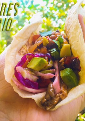Una foto de Tacos de Champiñones Ostra y Chiles Chipotle y Hatch