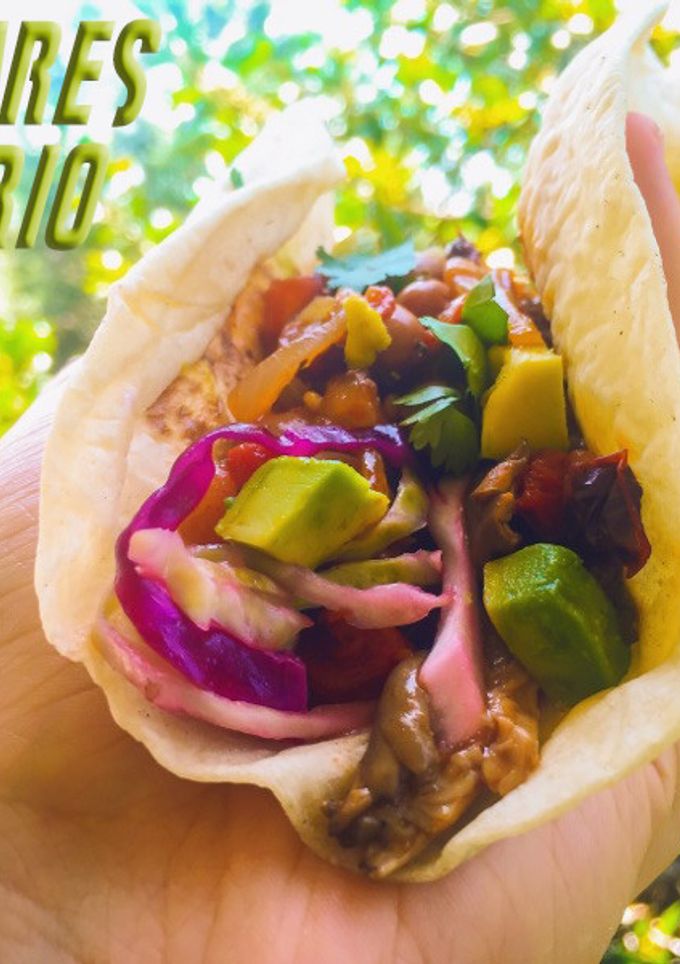 Una foto de Tacos de Champiñones Ostra y Chiles Chipotle y Hatch