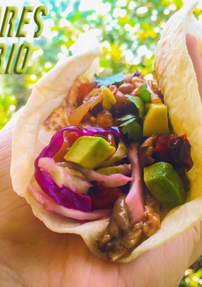 Una foto de Tacos de Champiñones Ostra y Chiles Chipotle y Hatch
