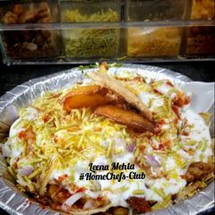 A picture of Aloo Tuk Chat.