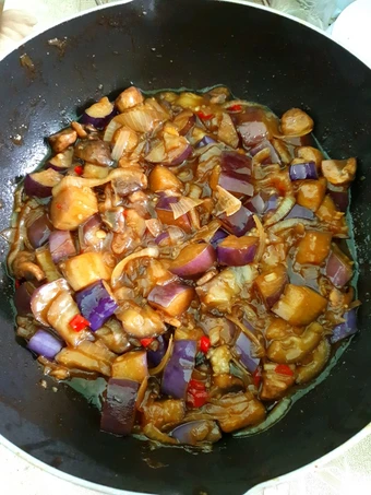 Langkah Gampang Menyiapkan Resep Tumis Saus Tiram Jamur dan Terong yang Lezat Sekali Anti Ribet, Uenak Banget