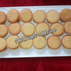 A picture of Vanilla cup cakes.