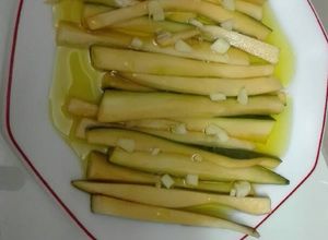 Foto principal de Calabacín, falso boquerón en vinagre