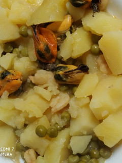 Una foto de Patatas a la marinera