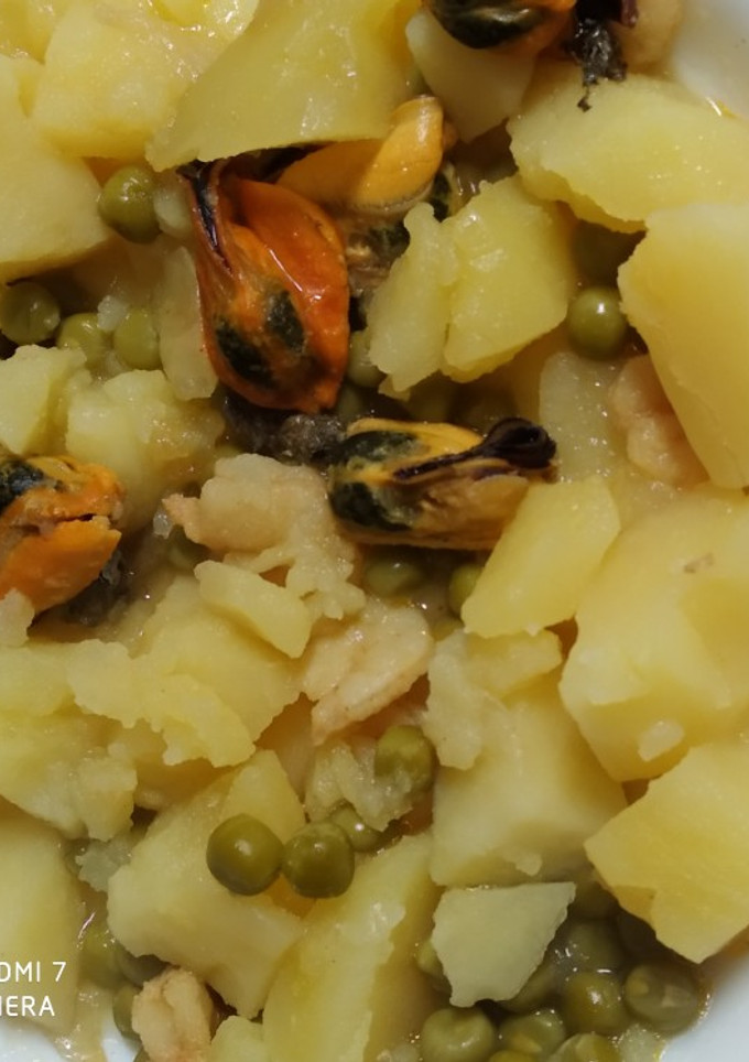 Una foto de Patatas a la marinera