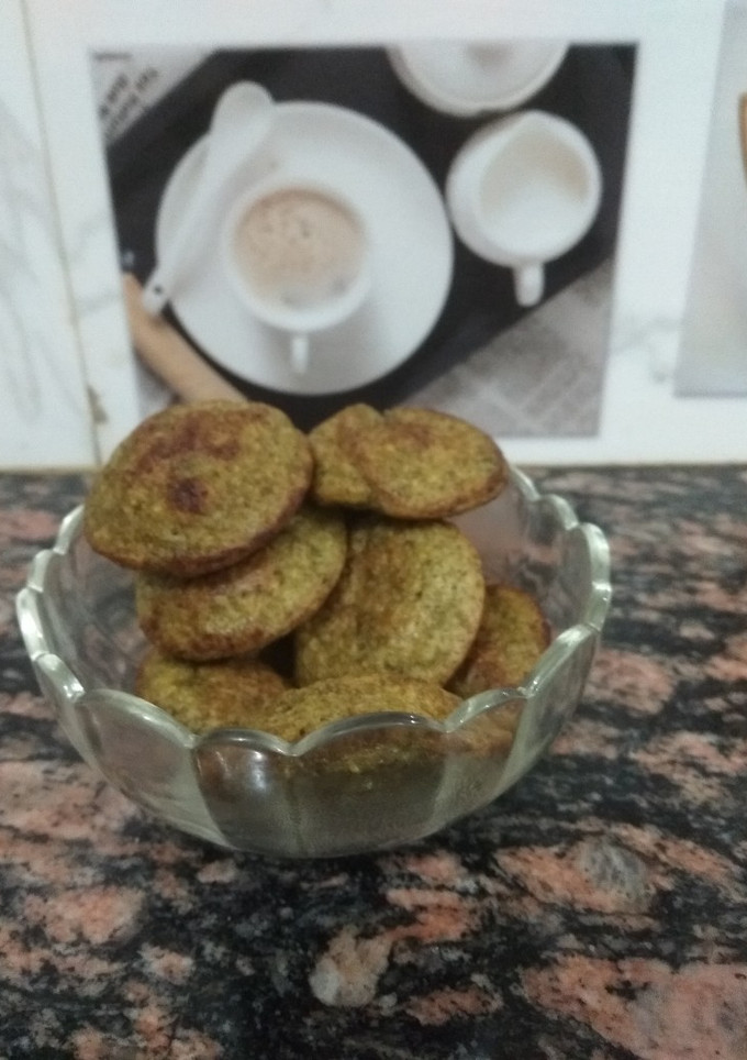 A picture of Moong Dal Appe.