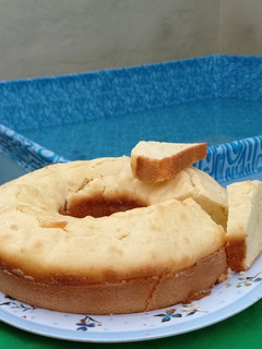 Una foto de Budín de limón 🍋