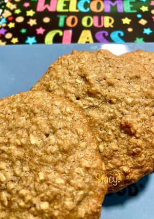 A picture of Classic Oatmeal Raisin Cookies.