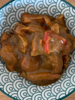 Una foto de Pechugas de Pollo al curry japonés - más fácil imposible