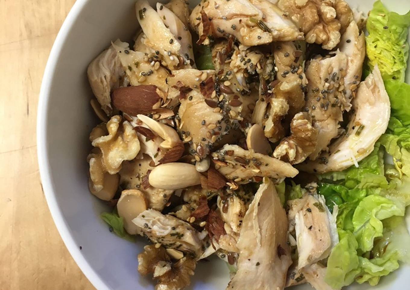 Ensalada de pollo y frutos secos