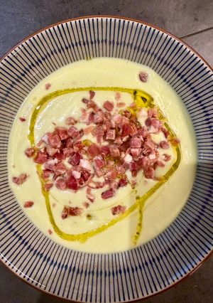 Foto principal de Crema fría de espárragos 🍵