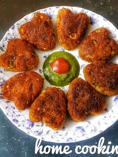 क्रिस्पी व्हेज पोहा कटलेट (crispy veg poha cutlets recipe in marathi) रेसिपी चे मुख्य फोटो