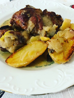 Una foto de Pierna de cabrito al horno