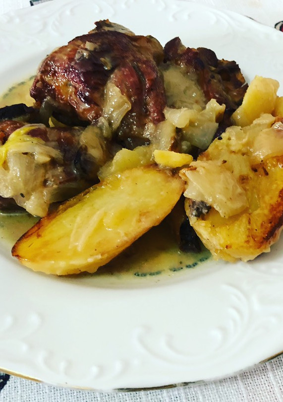 Una foto de Pierna de cabrito al horno