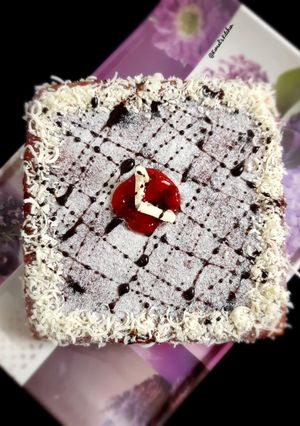 મીક્ષ ફ્રુટ જામ કેક (Mix Fruit Jam Cake Recipe In Gujarati) રેસીપી મુખ્ય ફોટો
