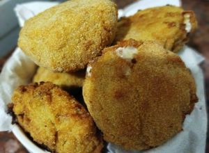 Una foto de Croquetas de jamón crudo y queso!!