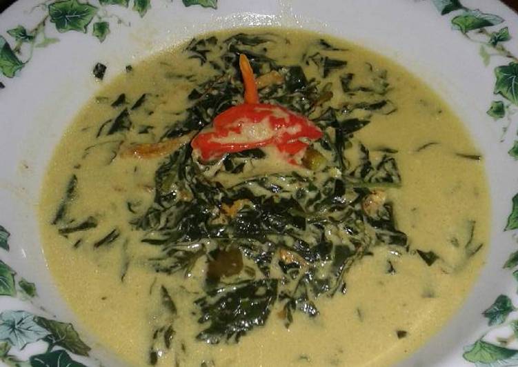 Gulai daun ubi cilembu