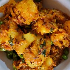 A picture of Simple Matar Aaloo.